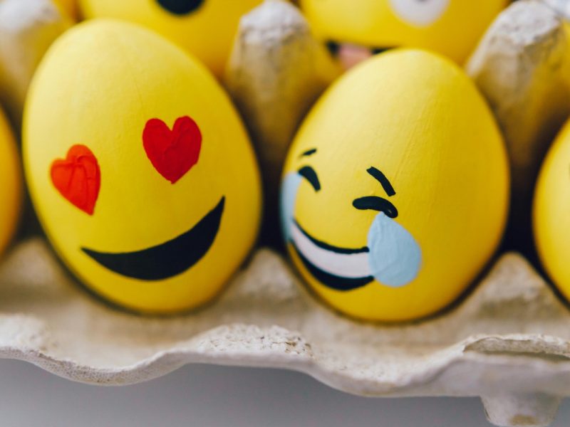 Our 7-Day Nail Warranty: Why ManiBliss Guarantees Every Set